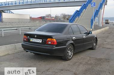  BMW 5 Series 1998 в 