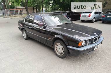 Седан BMW 520 1994 в Києві