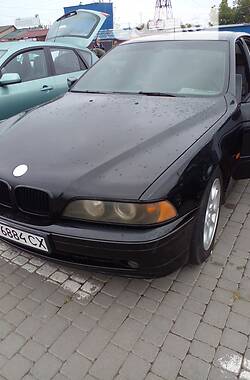 Седан BMW 520 2000 в Чернівцях