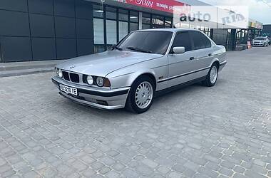 Седан BMW 520 1990 в Виннице