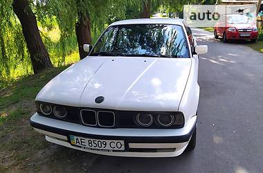Седан BMW 524 1989 в Киеве