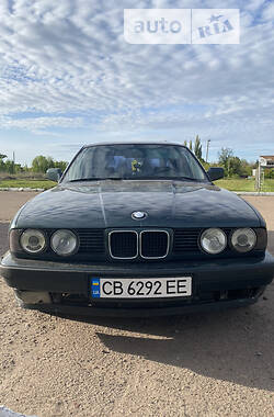Седан BMW 524 1991 в Прилуках