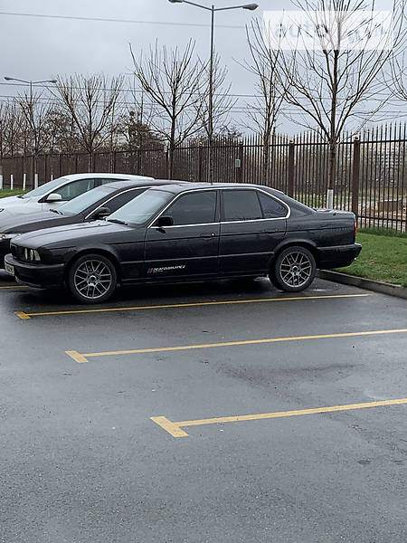 BMW 525