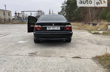 Седан BMW 525 2003 в Вараше