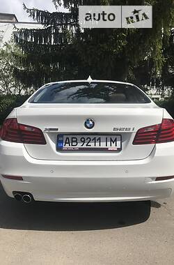 Седан BMW 528 2014 в Виннице