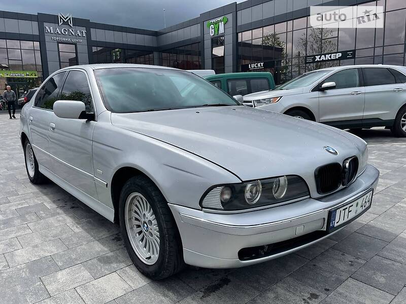BMW 530