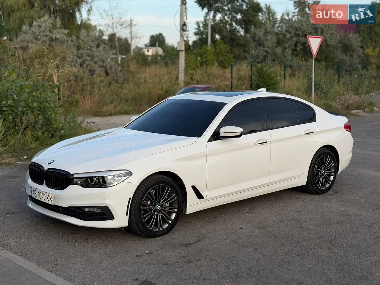 2017 BMW 5er - мініатюра 38