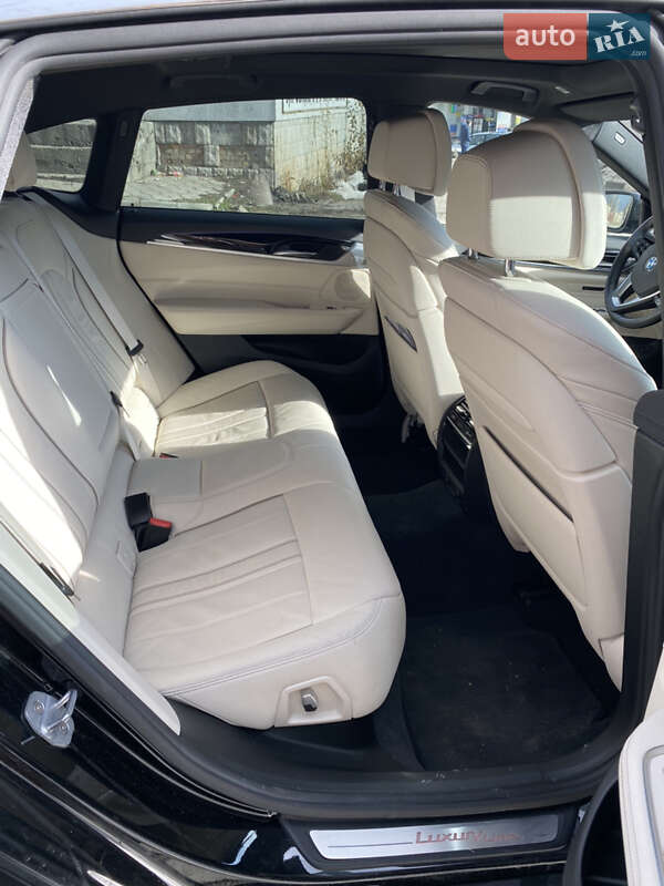 Лифтбек BMW 6 Series GT 2018 в Ровно фото 21 Лифтбек BMW 6 Series GT 2018 в Ровно
