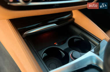 Лифтбек BMW 6 Series GT 2018 в 