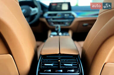 Лифтбек BMW 6 Series GT 2018 в 