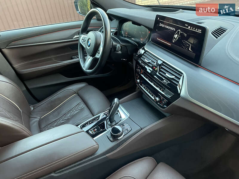 Лифтбек BMW 6 Series GT 2020 в Киеве фото 13 Лифтбек BMW 6 Series GT 2020 в Киеве