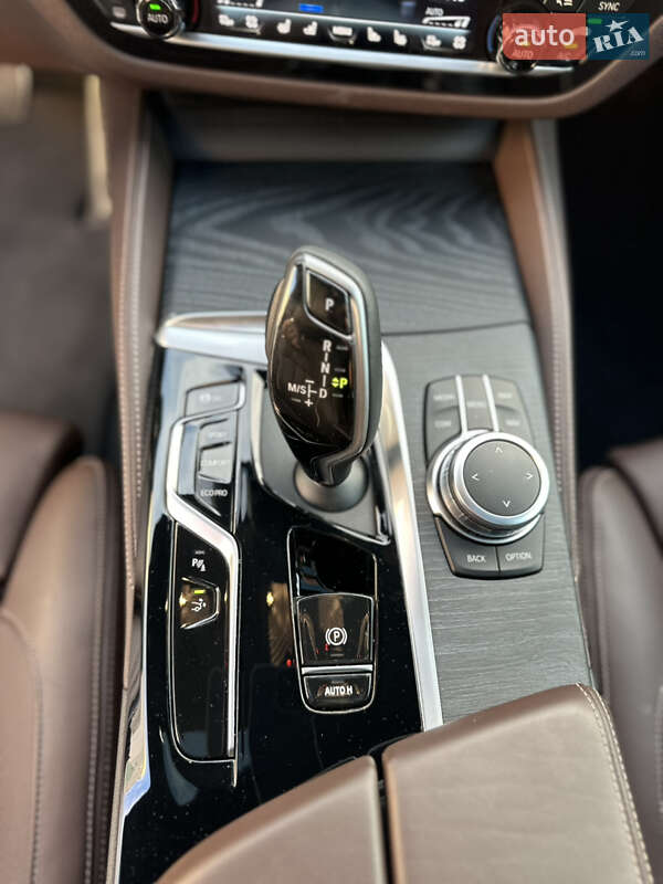 Лифтбек BMW 6 Series GT 2022 в Киеве