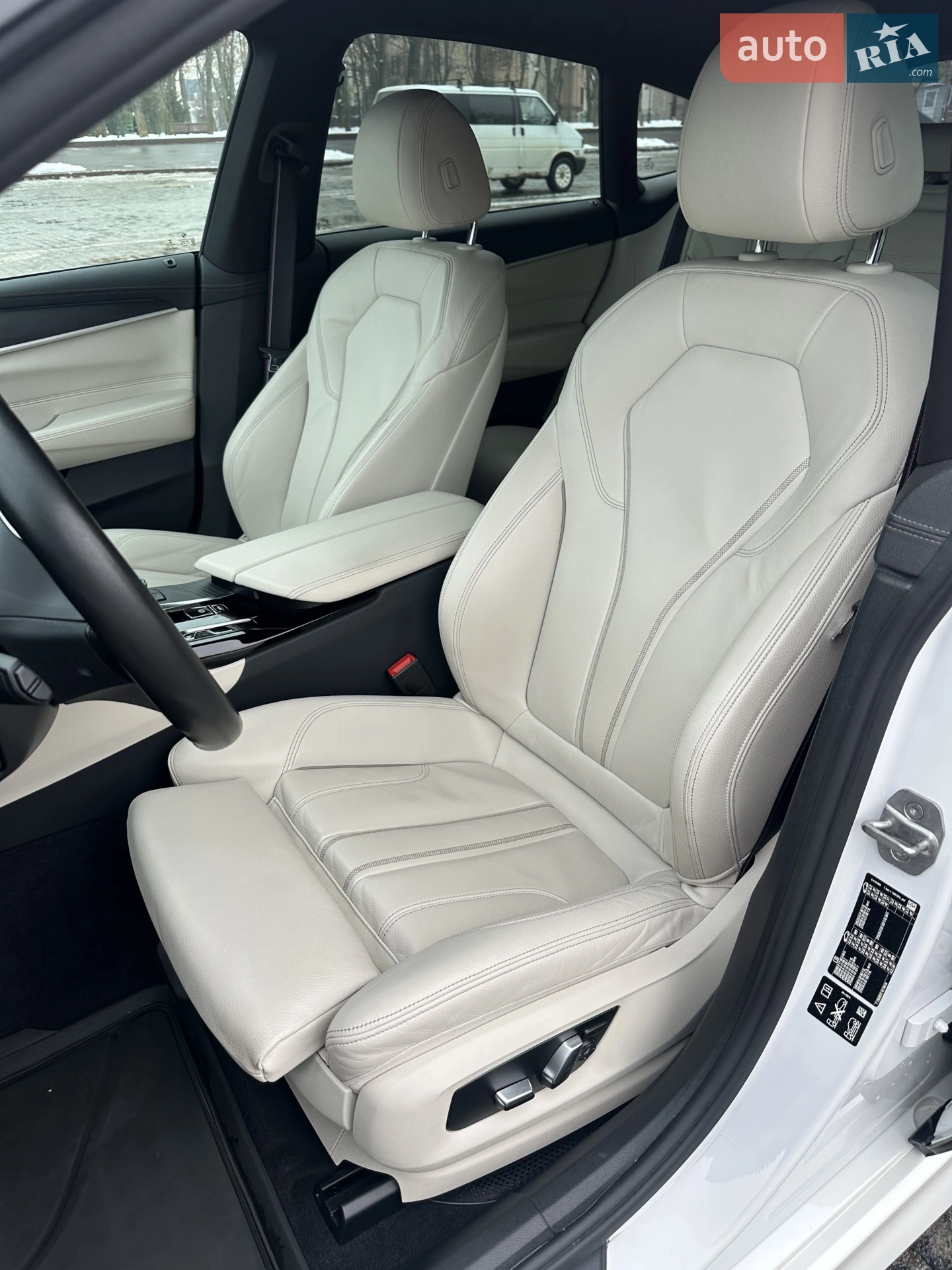 2022 BMW 6er - мініатюра 8