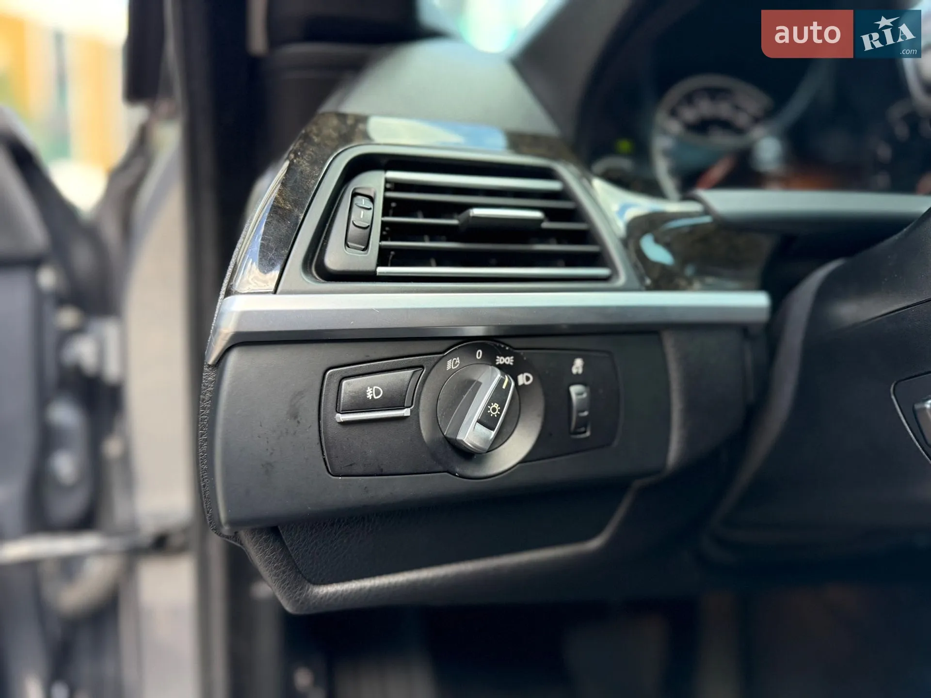 BMW 6 Series 2014 VIN WBALY1C57FDZ73538 фото оголошення 44 з 47