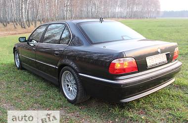 Седан BMW 7 Series 2000 в Чернигове