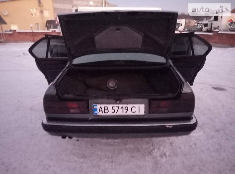 Седан BMW 7 Series 1989 в Виннице