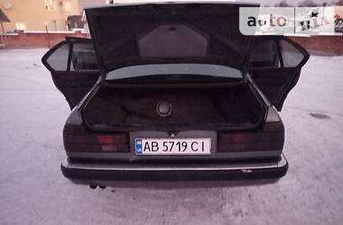 Седан BMW 7 Series 1989 в 