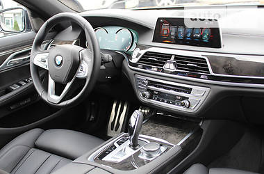 Седан BMW 7 Series 2016 в Києві