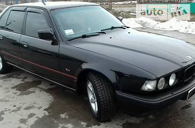 Седан BMW 7 Series 1988 в Нетешине