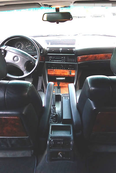 Седан BMW 7 Series 1992 в Киеве фото 27 Седан BMW 7 Series 1992 в Киеве