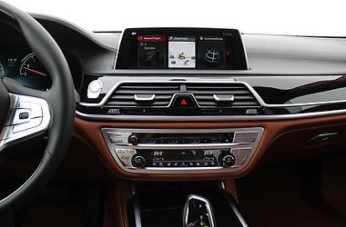 Седан BMW 7 Series 2017 в Киеве