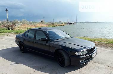 Седан BMW 7 Series 2001 в Николаеве