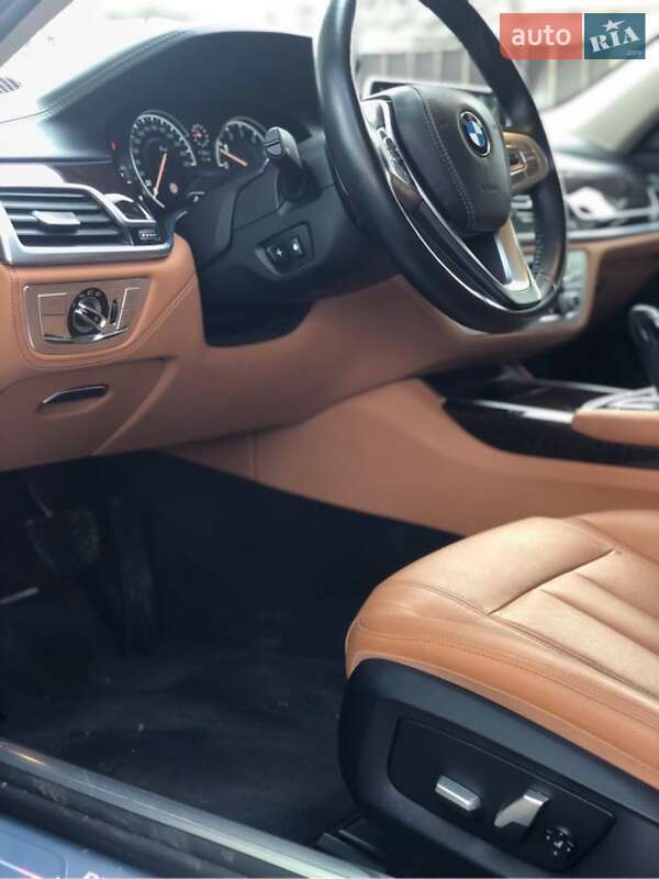Седан BMW 7 Series 2016 в Тернополі