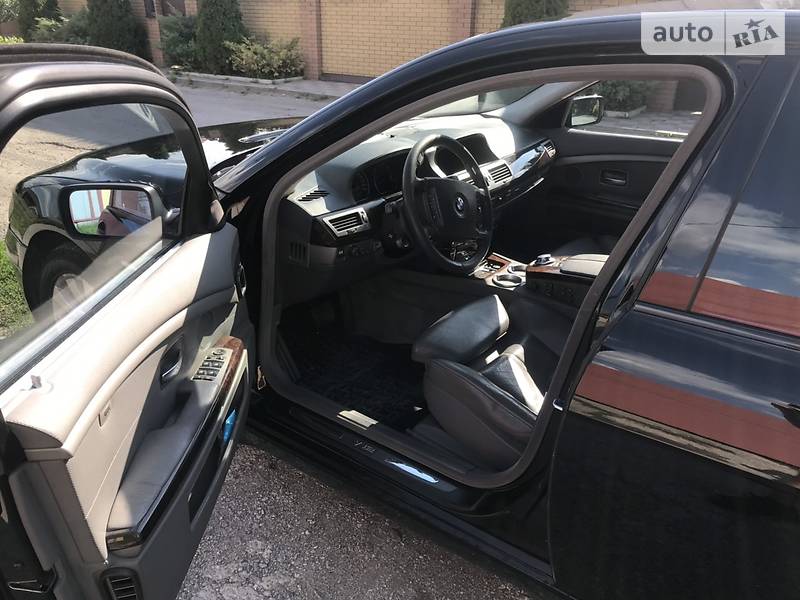 Седан BMW 7 Series 2004 в Дніпрі