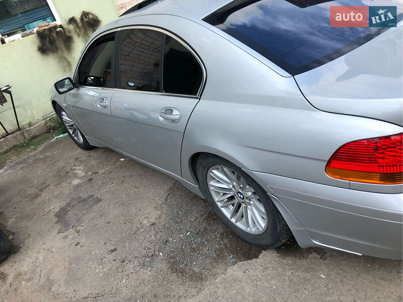 Седан BMW 7 Series 2002 в Львові