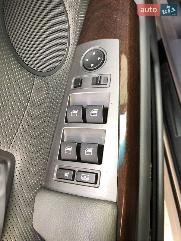 Седан BMW 7 Series 2002 в Львові