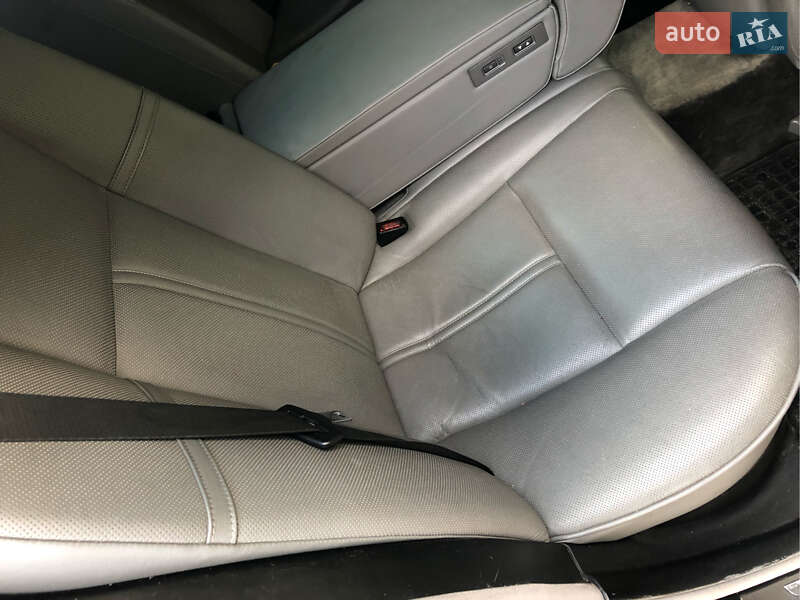 Седан BMW 7 Series 2002 в Львові