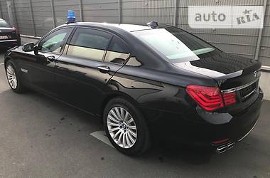 Лимузин BMW 7 Series 2012 в Черновцах