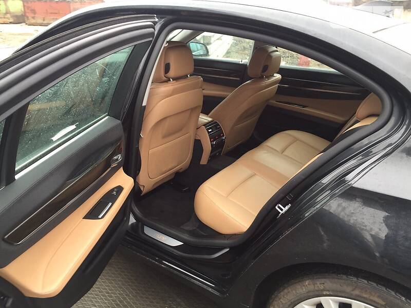 Седан BMW 7 Series 2013 в Одесі