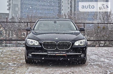 Седан BMW 7 Series 2011 в 