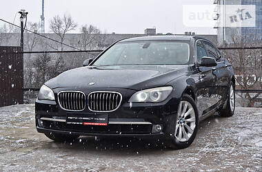 Седан BMW 7 Series 2011 в 