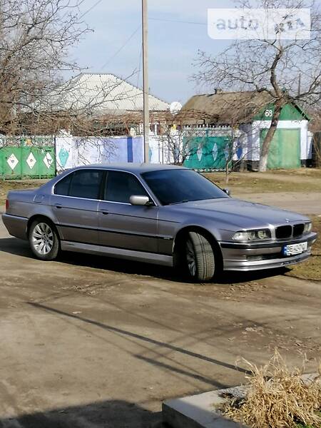 Седан BMW 7 Series 1996 в Вознесенске