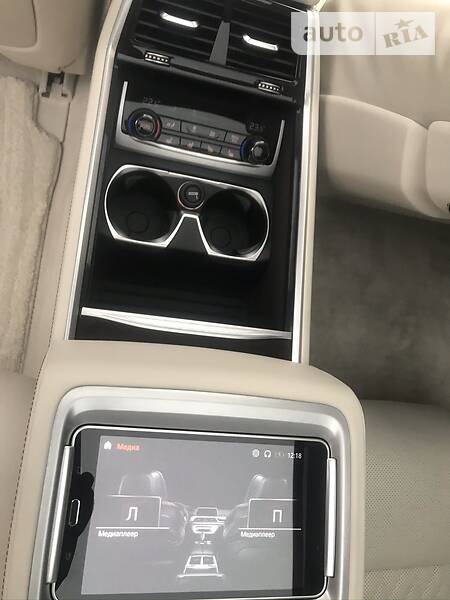 Седан BMW 7 Series 2019 в Києві