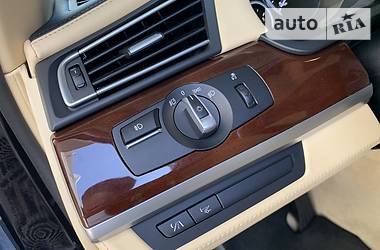 Седан BMW 7 Series 2011 в 