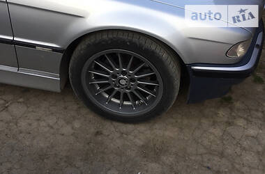 Седан BMW 7 Series 2001 в 