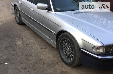 Седан BMW 7 Series 2001 в 