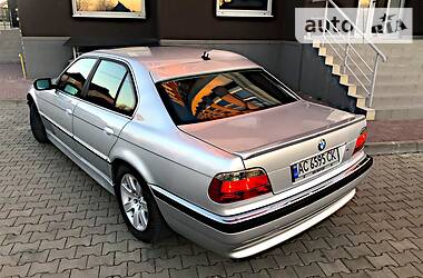 Седан BMW 7 Series 2001 в 