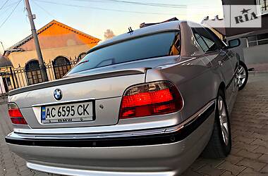 Седан BMW 7 Series 2001 в 