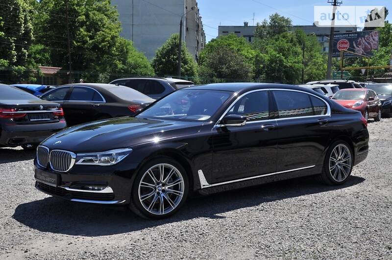 Седан BMW 7 Series 2017 в 