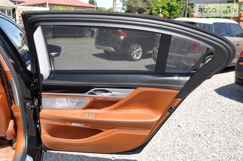 Седан BMW 7 Series 2017 в Одессе