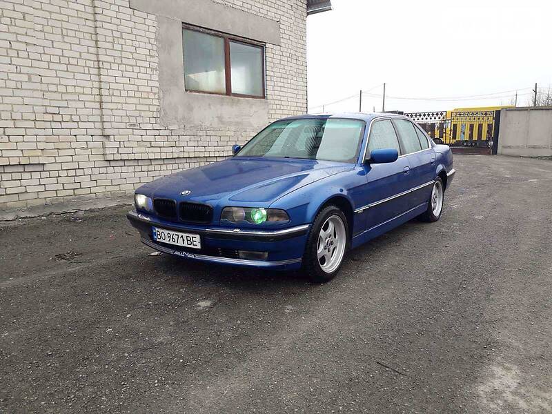 Седан BMW 7 Series 1995 в Чернівцях