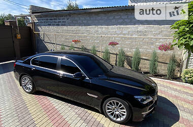 Седан BMW 7 Series 2014 в 