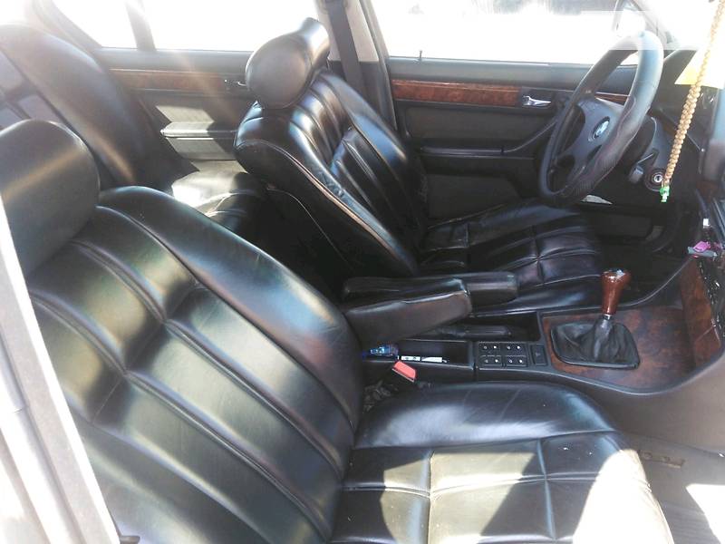 Седан BMW 7 Series 1987 в Одессе