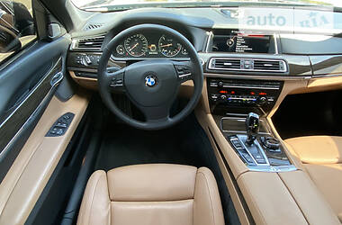 Седан BMW 7 Series 2014 в 