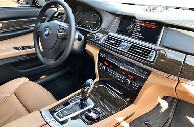Седан BMW 7 Series 2014 в 