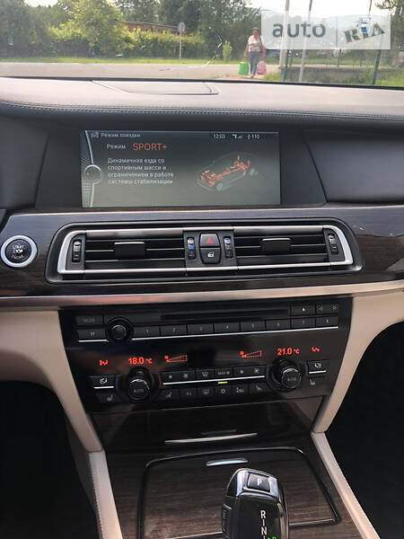Седан BMW 7 Series 2011 в Івано-Франківську